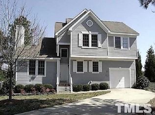 109 Longhurst Ct, Cary, NC 27519