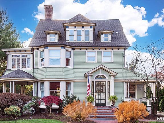 2nd image of 120 W Ridgewood Ave