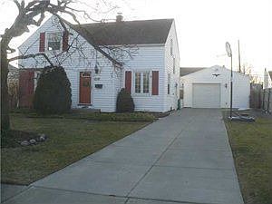 1st image of 210 Kettering Dr