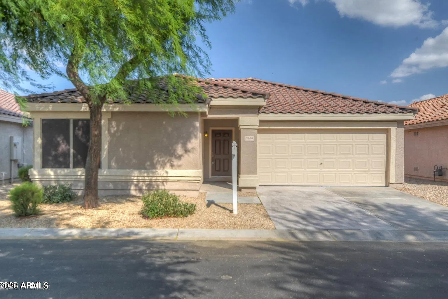 3 bed, 2.0 bath, 1421 sqft, $2,500 — Photo 2