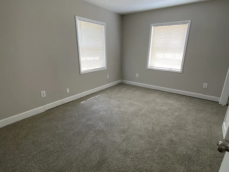 Cloverdale Estates — Photo 22