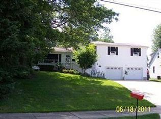 1864 Chapel Hill Dr, Youngstown, OH 44511