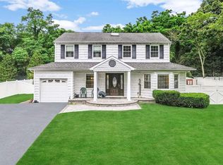 205 Blue Point Rd, Selden, NY 11784