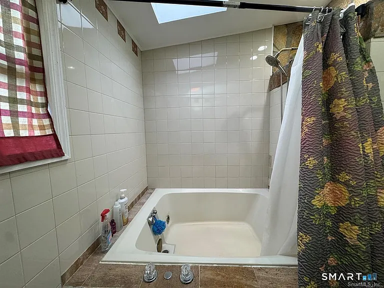 165 Greenfield Dr — Photo 33