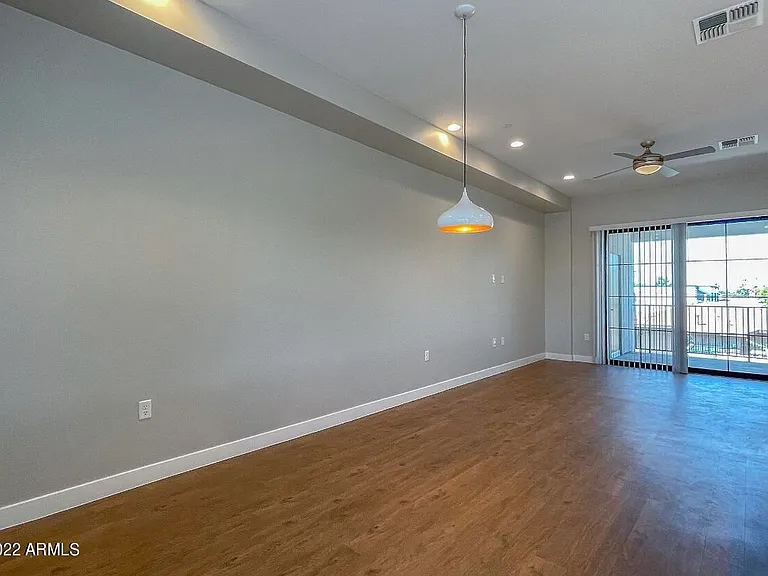 3215 E Flower St #13 — Photo 25