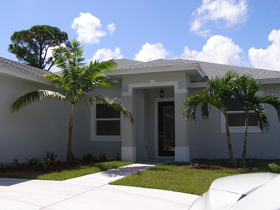 3rd image of 762 SE Thornhill Drive SE