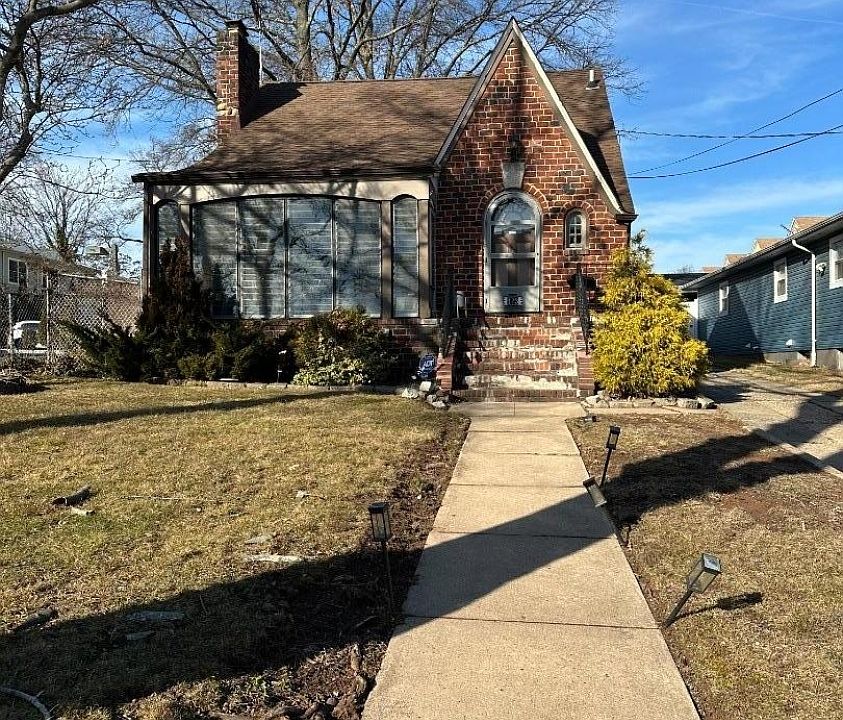 1st image of 123 E 6Th Ave