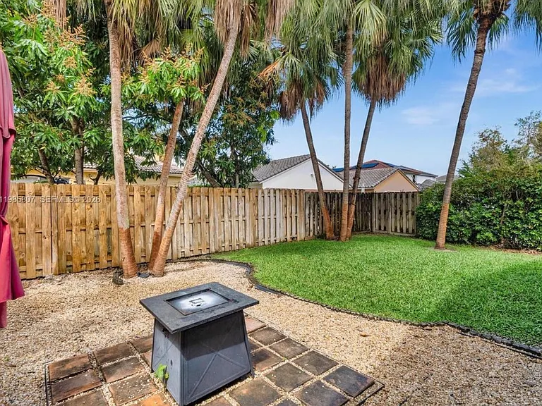 1208 NW 170th Ave — Photo 10