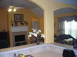 4th image of 11030 Creekline Green Ct