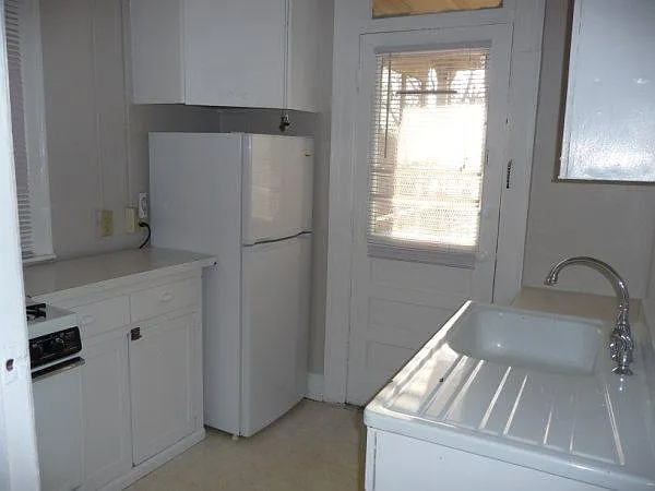 1810 Jefferson St — Photo 4