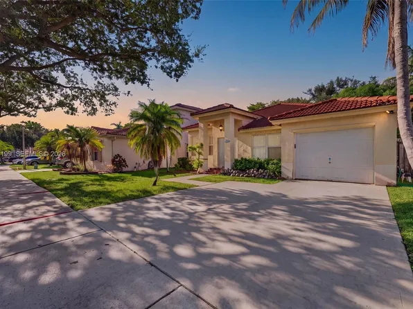 13976 S Cypress Cove Cir, Davie, FL 33325