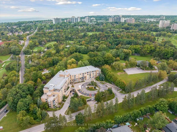 452 Scarborough Golf Club Rd #405, Toronto, ON M1G 1H1