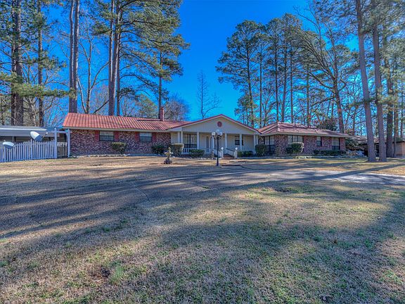 2nd image of 607 5th St NE