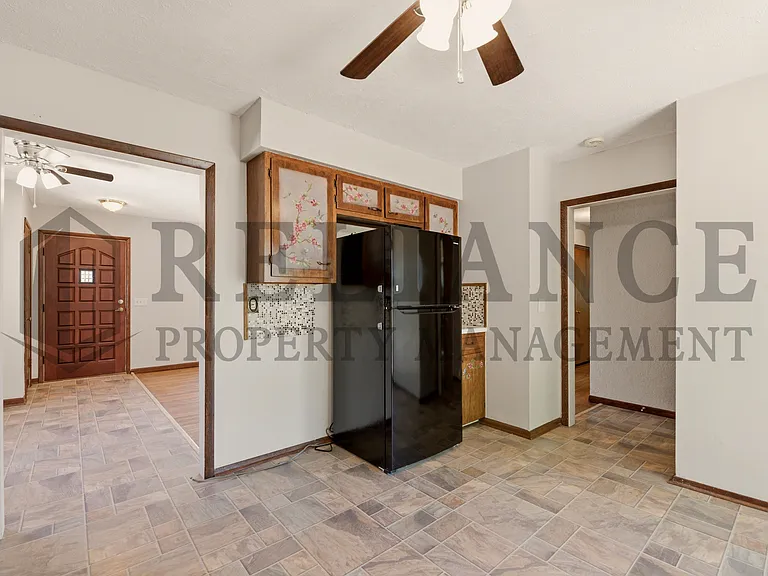 4853 S Madison Ave — Photo 21