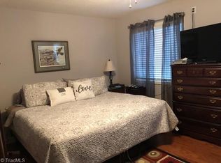 1103 N Main St APT 2, Mount Airy, NC 27030