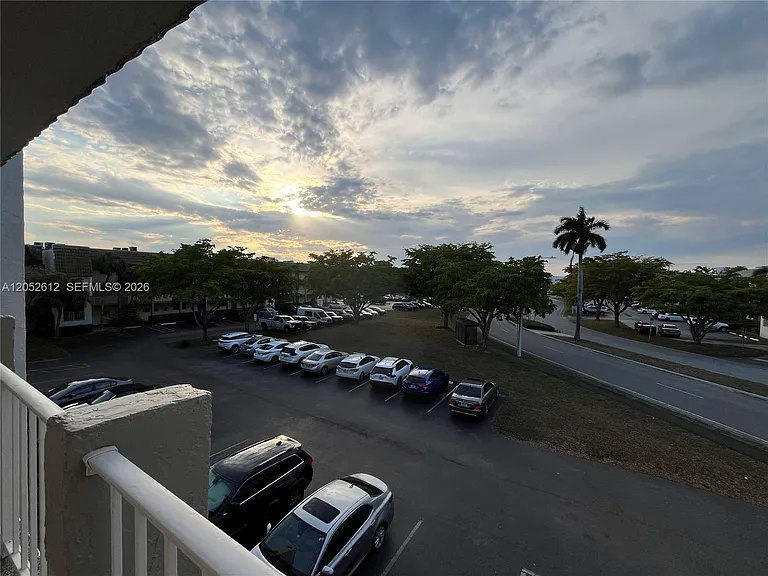 8135 Sunrise Lakes Blvd #308 — Photo 30