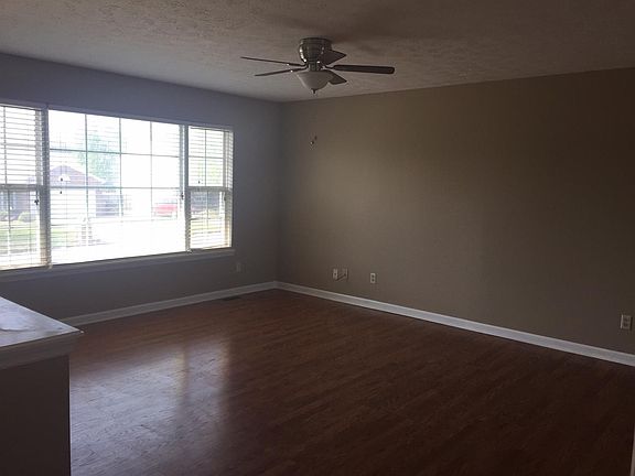 5th image of 216 S Town Branch Dr