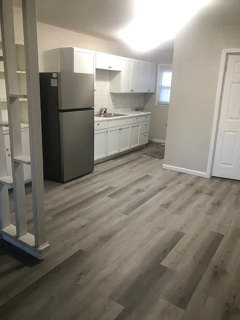 3 bed, 1024 sqft, $1,215 — Photo 3