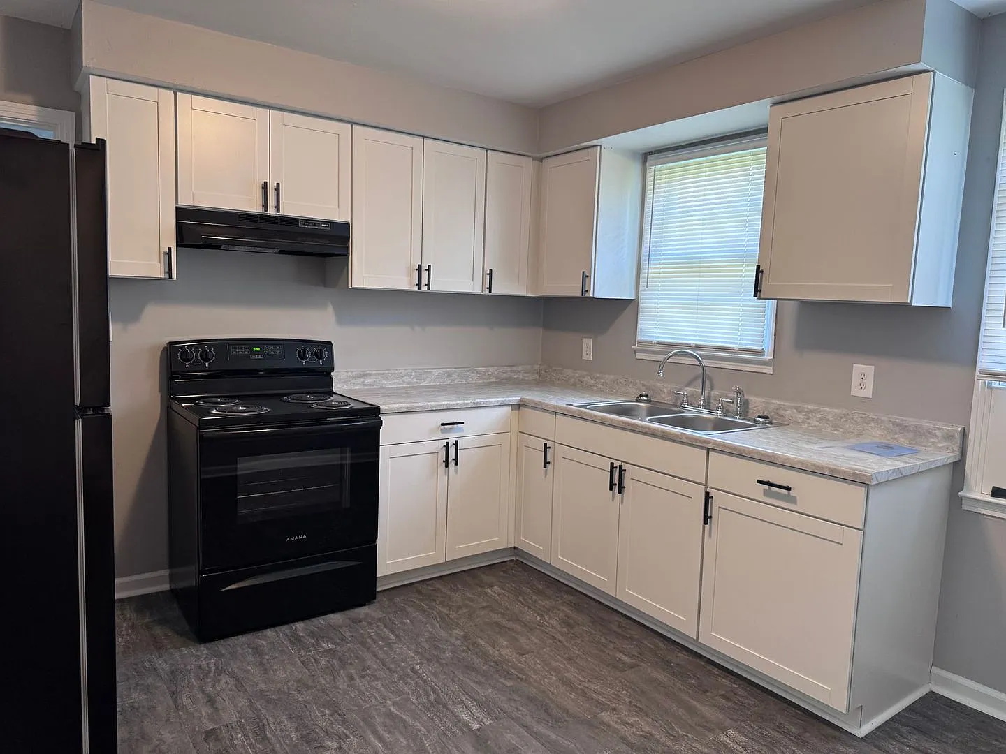 Beautifully Remodeled 3 Bed 1 Bath home in St. B area! — Photo 4