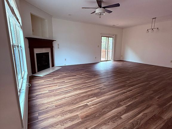 5th image of 6165 Thorncrest Dr