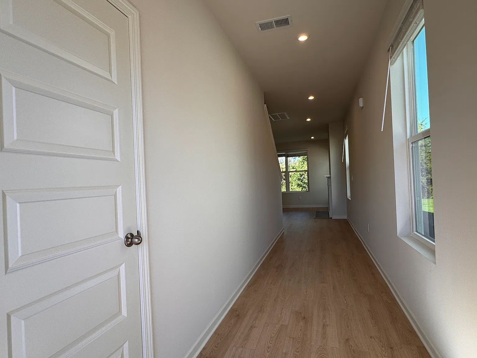 4 bed, 2321 sqft, $3,000 — Photo 3