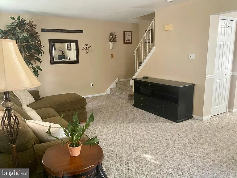 126 Fellowship Ln — Photo 2