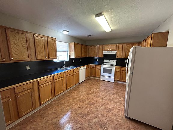 3rd image of 5006 Weston Dr