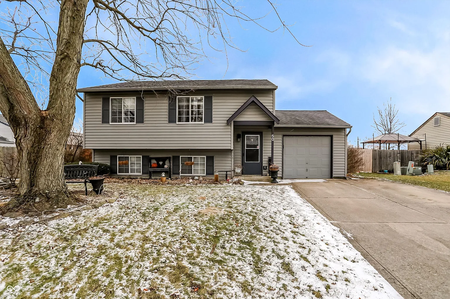 50 Meadow Creek Blvd photo 1