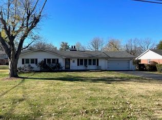 1319 Rodes Dr, Bowling Green, KY 42104