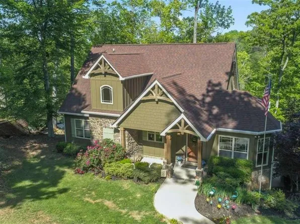 210 Lake Pines Rd, Jackson, GA 30233