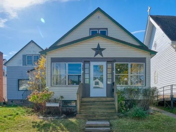 25 3rd St SW, Chisholm, MN 55719