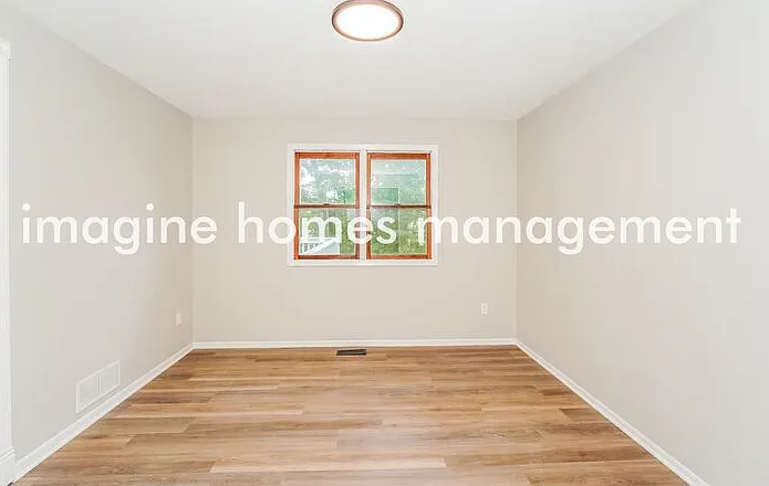 2569 Brafferton Ave — Photo 4