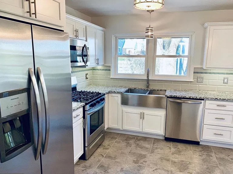 1409 Dauphin Ave — Photo 24
