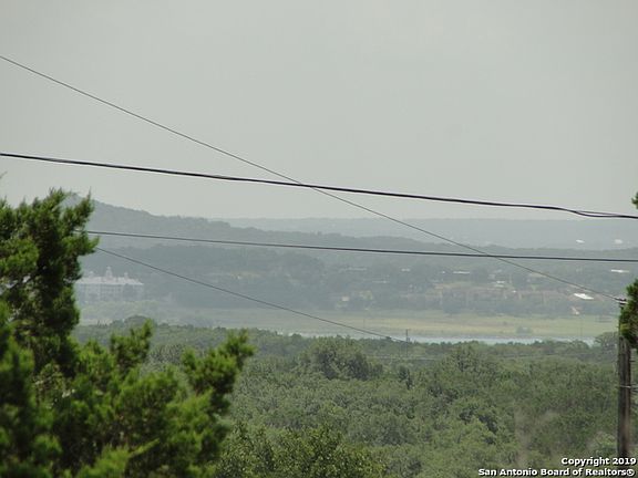 3rd image of 970 Linda Dr