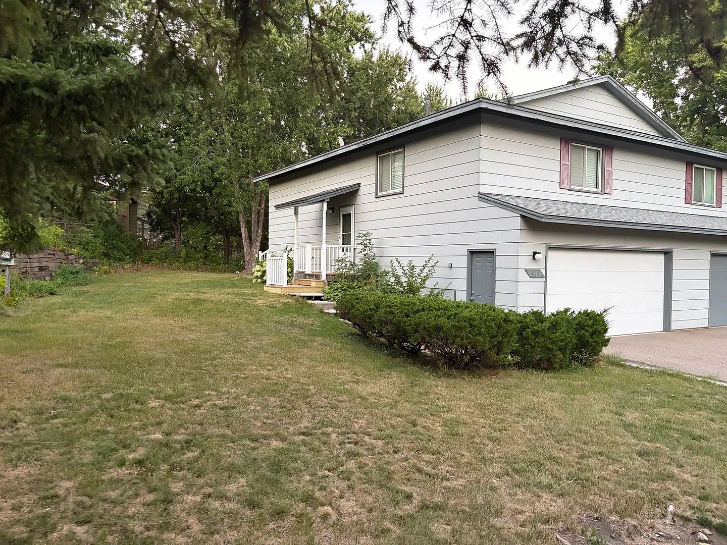 Modern Updated 3BR Twin Home in Eden Prairie — Photo 2