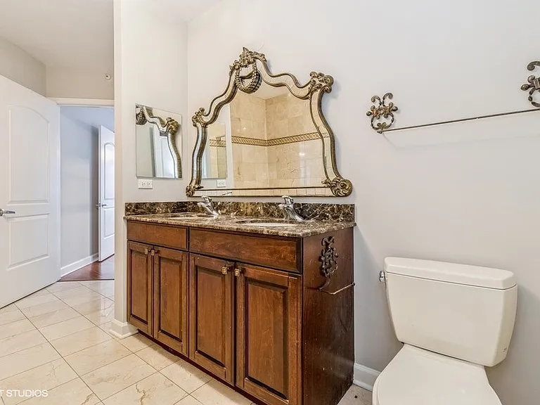 420 E Waterside Dr #2214 — Photo 18