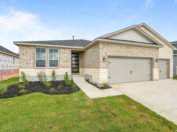 218 Lily Pass, Castroville, TX 78009