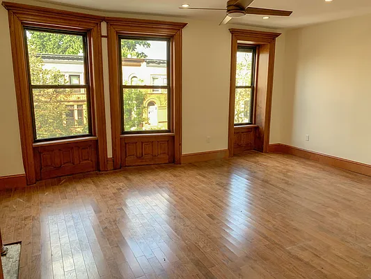 Rented by Compass | media 44