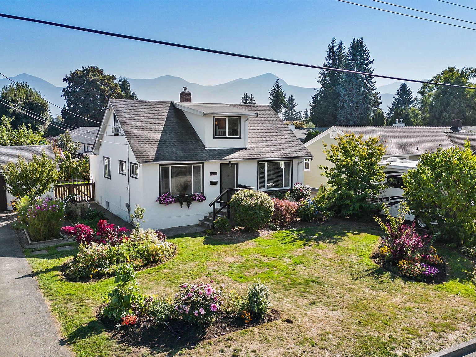 9356 Woodbine St, Chilliwack, BC V2P 5S7 MLS R2856371 Zillow