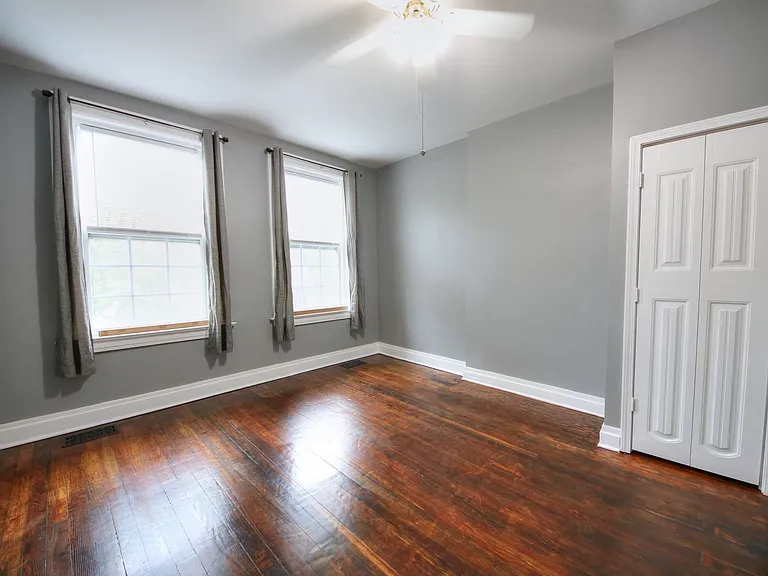 4637 Virginia Ave — Photo 5