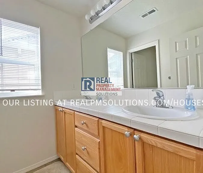20451 SW Skiver St — Photo 19