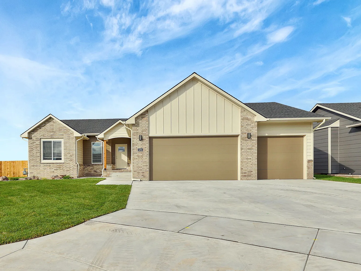 5 bed, 2225 sqft, $2,595 — Photo 1