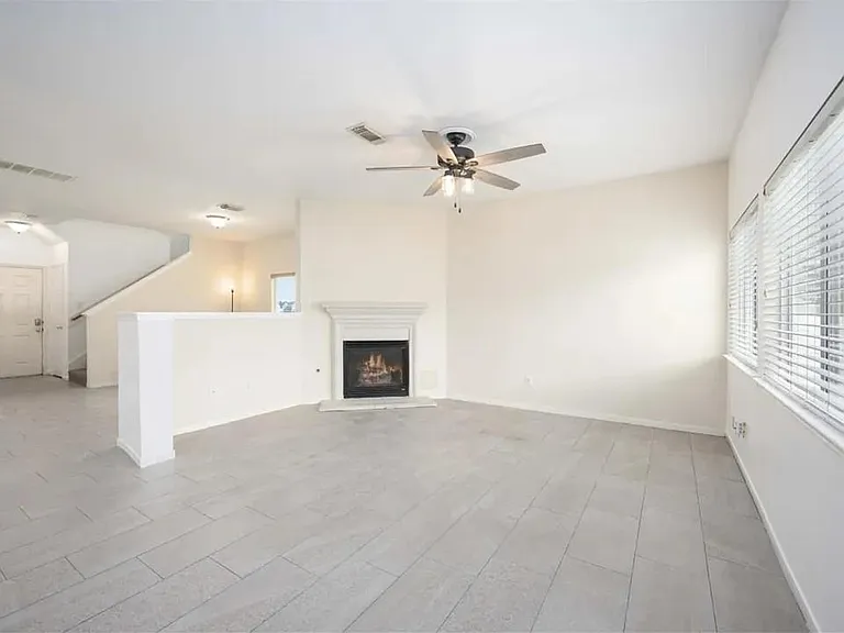 20827 Settlers Lake Cir N — Photo 8