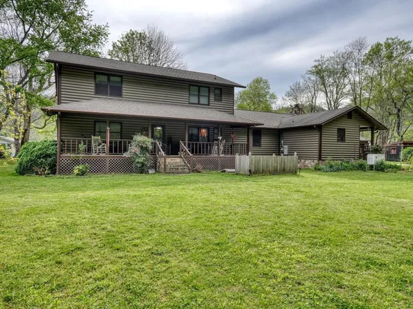 1908 Riverside Dr, Hiawassee, GA 30546