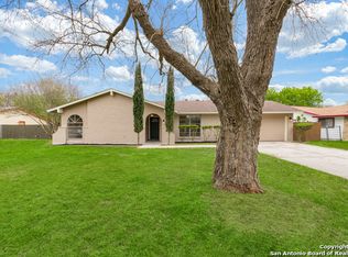 5026 David Scott Dr, Kirby, TX 78219