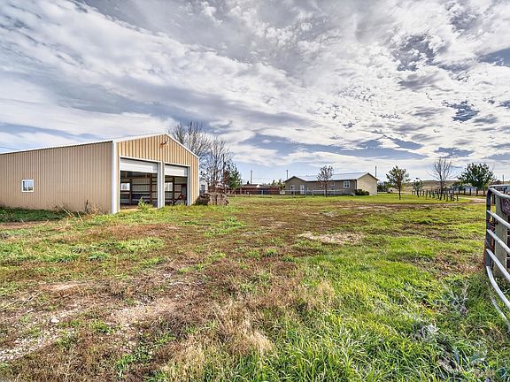 3rd image of 2243 Norman Ln