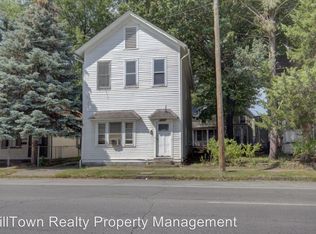 1542 W 3rd St APT 1, Davenport, IA