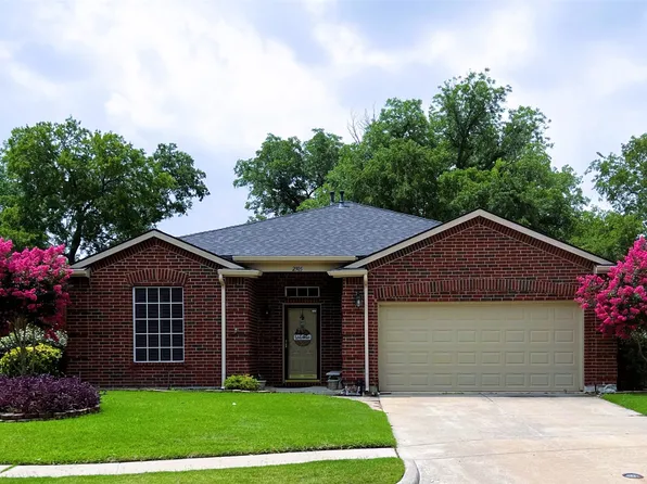 2305 Magnolia Dr, Little Elm, TX 75068