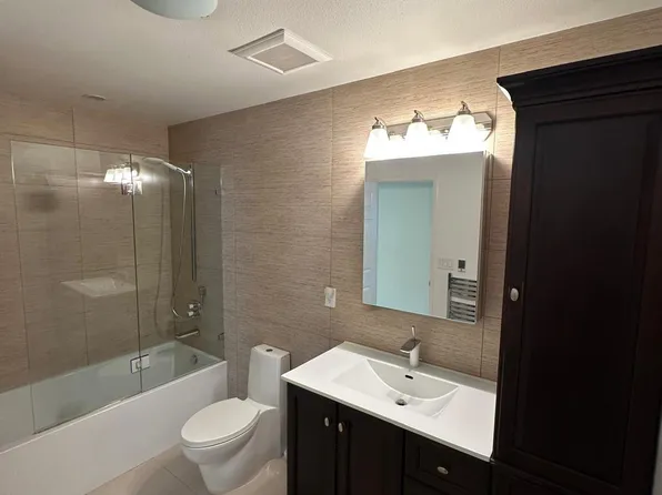 1919 Alameda De Las Pulgas APT 82, San Mateo, CA 94403