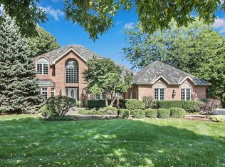 7118 Brae Ct, Gurnee, IL 60031